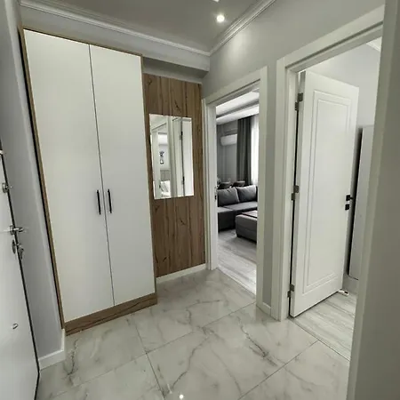 Lotus Apartment *